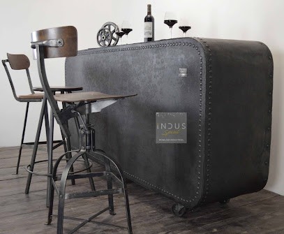 Meuble Industriel / Mobilier Vintage / Meuble Campagne Chic Près De Lyon : Boutique Indus Spirit, Magasin d'Antiquités à Vienne