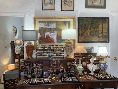Corinne Cillio Antiquités Brocante Vintage Magasin D'antiquités à Antibes