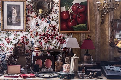 Puces Et Encore, Magasin d'Antiquités à Villeurbanne