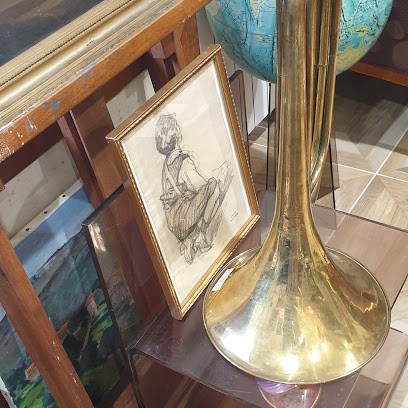 Le Grenier Du Logis, Magasin d'Antiquités à Lestiac-sur-Garonne