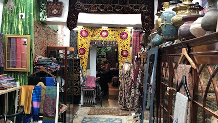 Gallerie Bakhtar, Magasin d'Antiquités à Paris 06