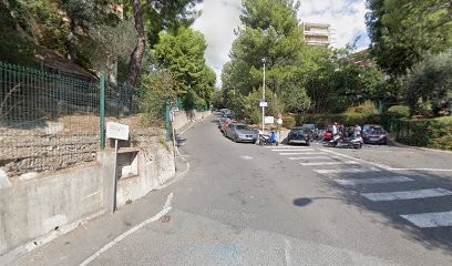 Champion Christian, Magasin d'Antiquités à Nice