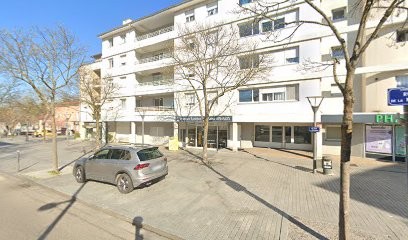 Bensalem Zahir, Magasin d'Antiquités à Francheville