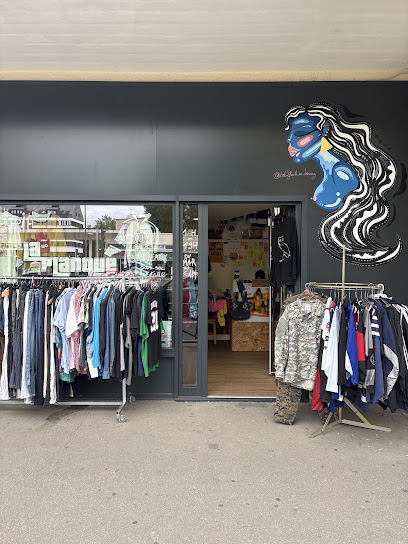 La Planque Vintage Friperie à Caen