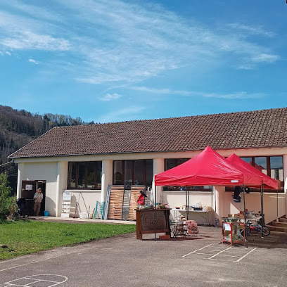 Recyclerie Des 1000 Étangs, Magasin De Seconde Main à la Longine