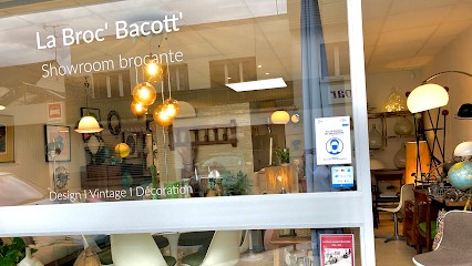 La Broc' Bacott', Magasin d'Antiquités à Bois-le-Roi