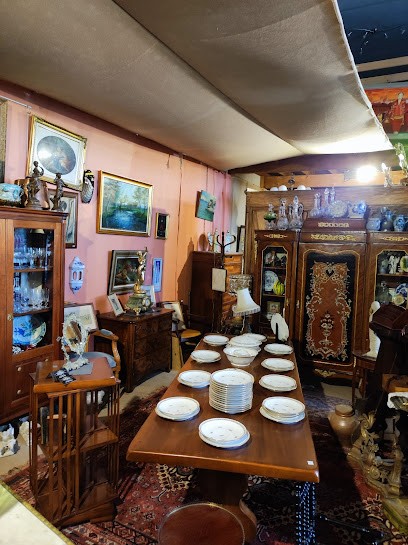 ERIC.BROC, Magasin d'Antiquités aux Billaux