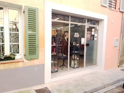 Boutik Ngc.com, Friperie à Collobrières