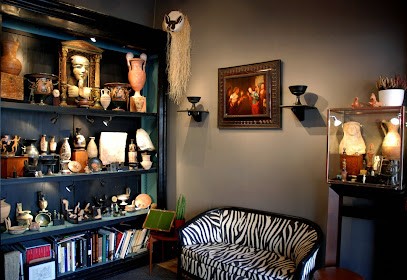 Keramion, Magasin d'Antiquités à Saint-Ouen