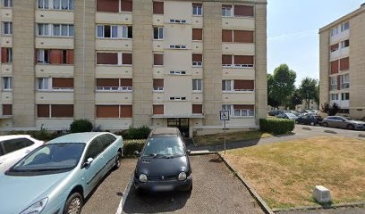 Tchiasso Antoine, Magasin d'Antiquités à Beauvais