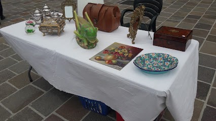 Dépôt Vente - Sindy Luxe Vintage - Débarras Gratuit Villefranche, Magasin d'Antiquités à Villefranche-sur-Mer