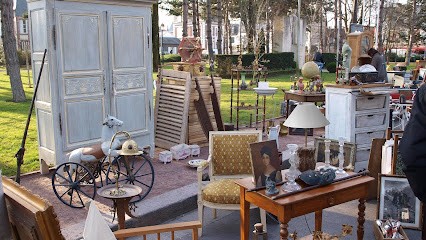 AMIENS PATRICK, Magasin d'Antiquités à Scorbé-Clairvaux